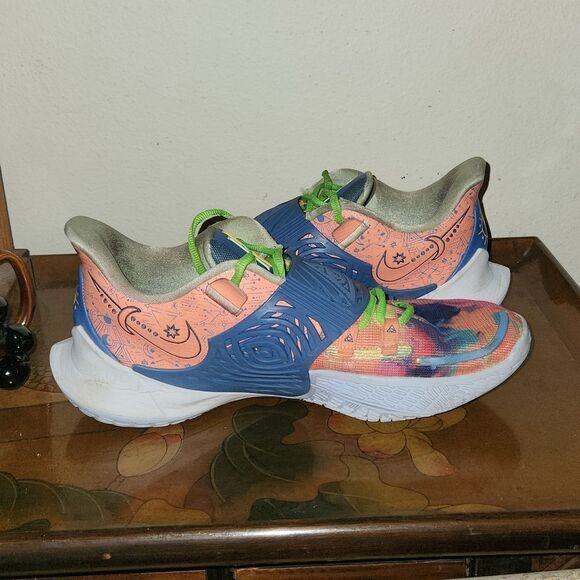 Nike Kyrie 3 Low Tie Dye Shoes 11.5 - Picture 3 of 10